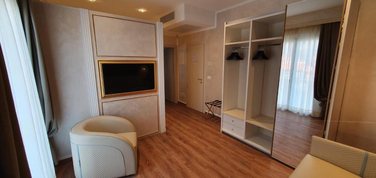 Amsterdam Suite Hotel & Spa Ріміні Екстер'єр фото